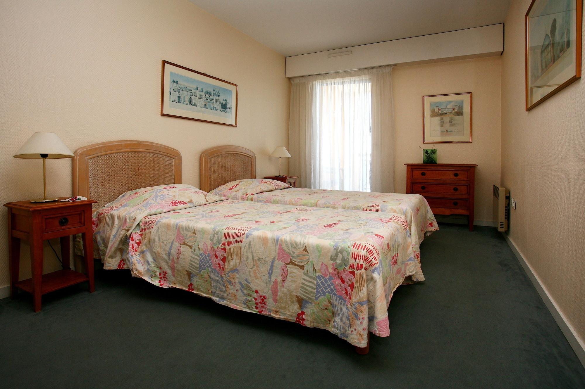 Residhotel Villa Maupassant Cannes Bagian luar foto