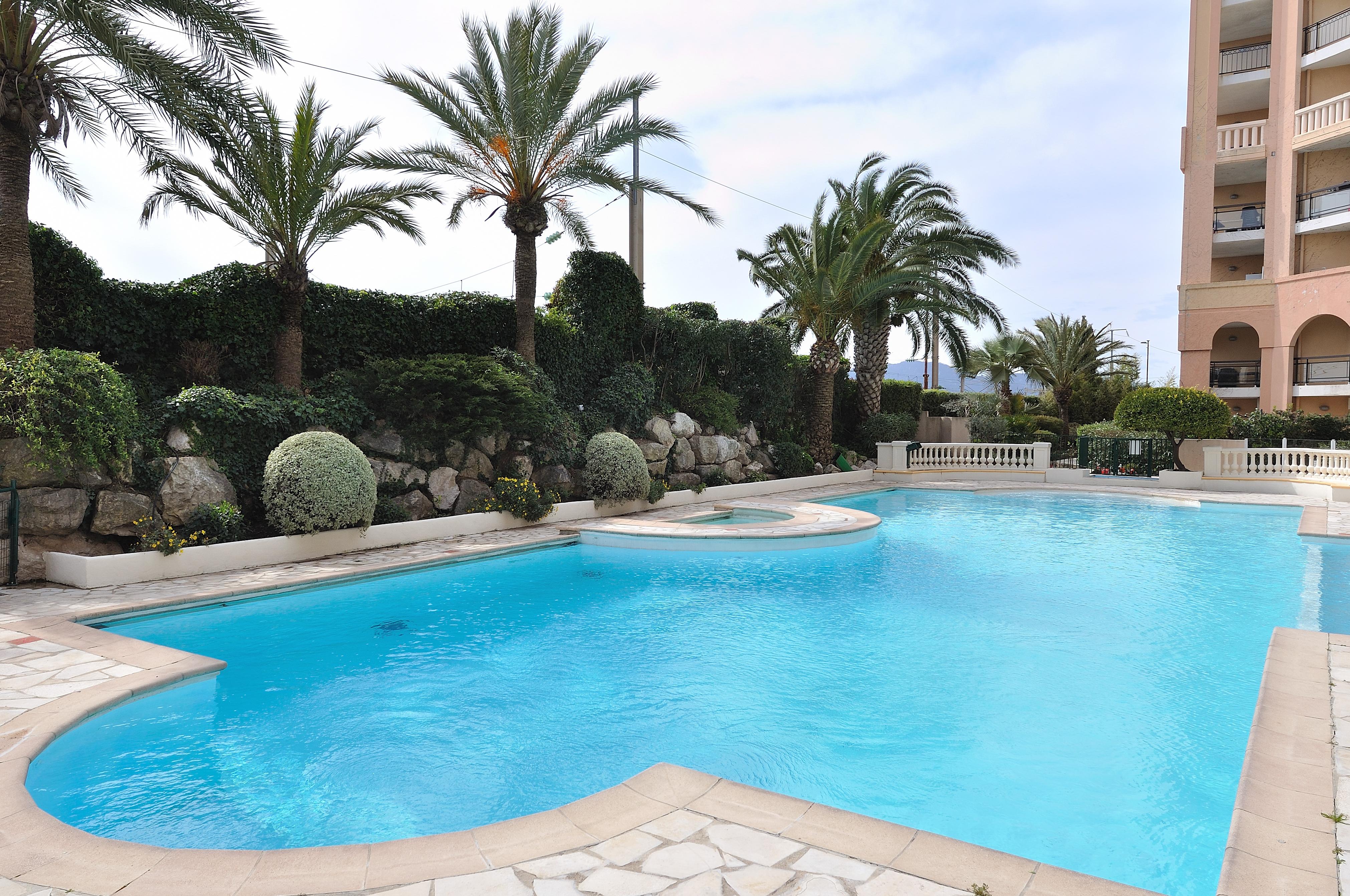 Residhotel Villa Maupassant Cannes Bagian luar foto