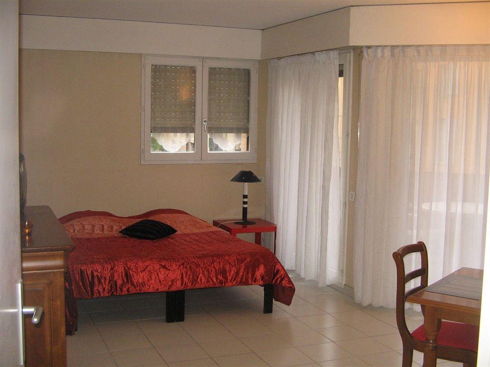 Residhotel Villa Maupassant Cannes Bagian luar foto