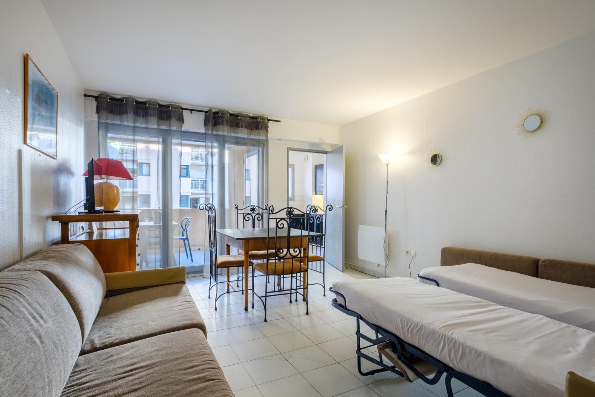 Residhotel Villa Maupassant Cannes Bagian luar foto