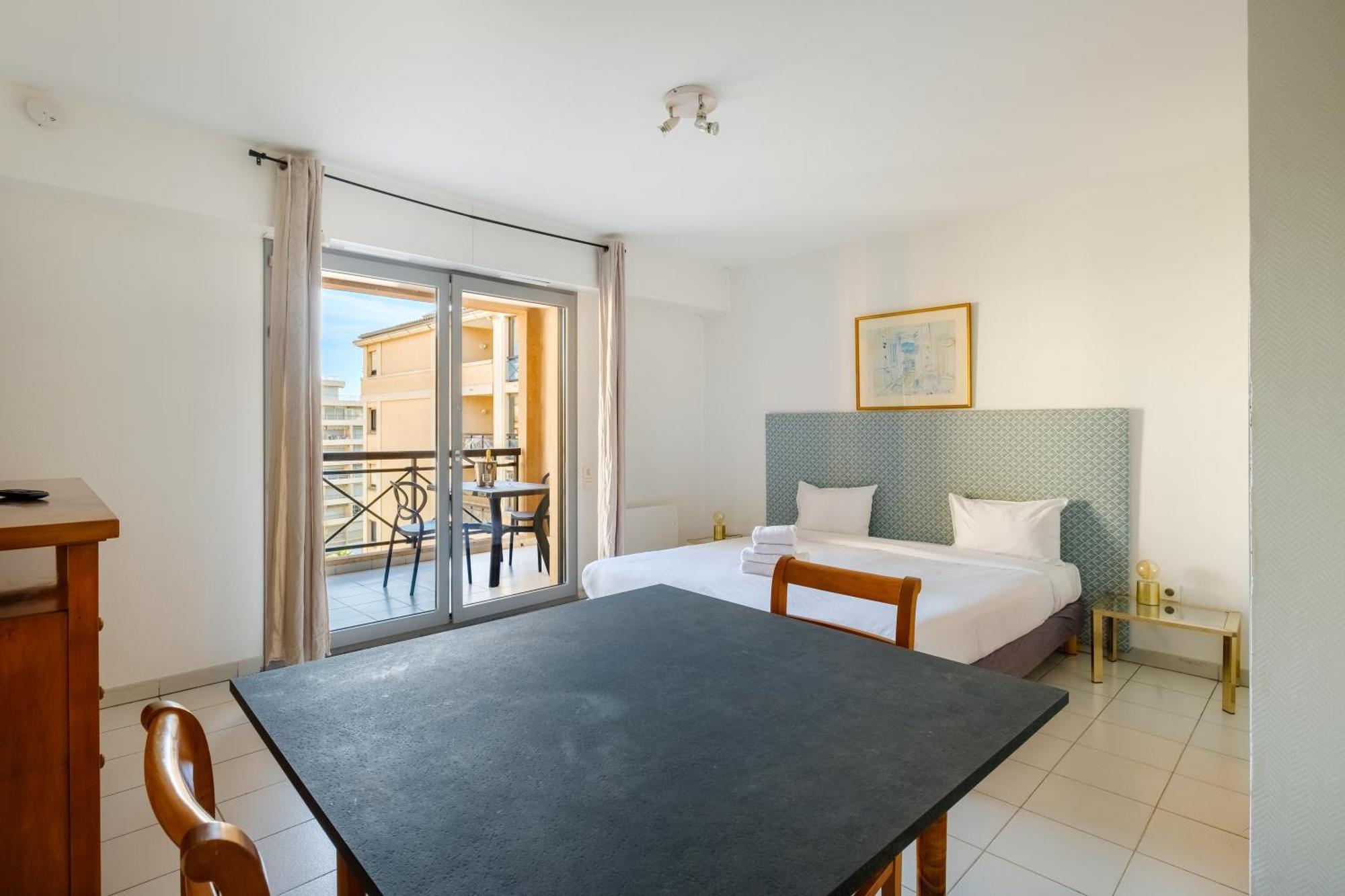 Residhotel Villa Maupassant Cannes Bagian luar foto