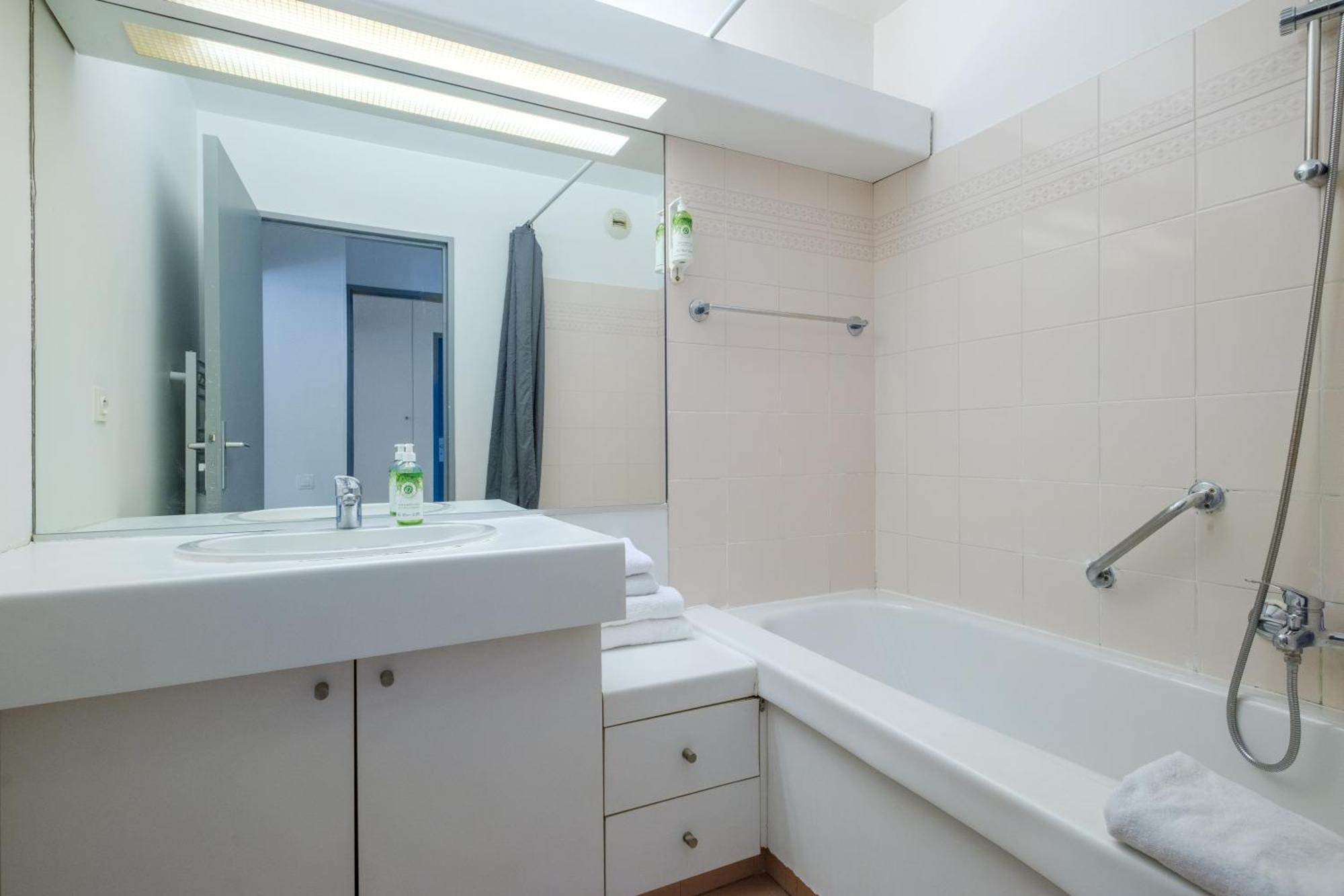 Residhotel Villa Maupassant Cannes Bagian luar foto