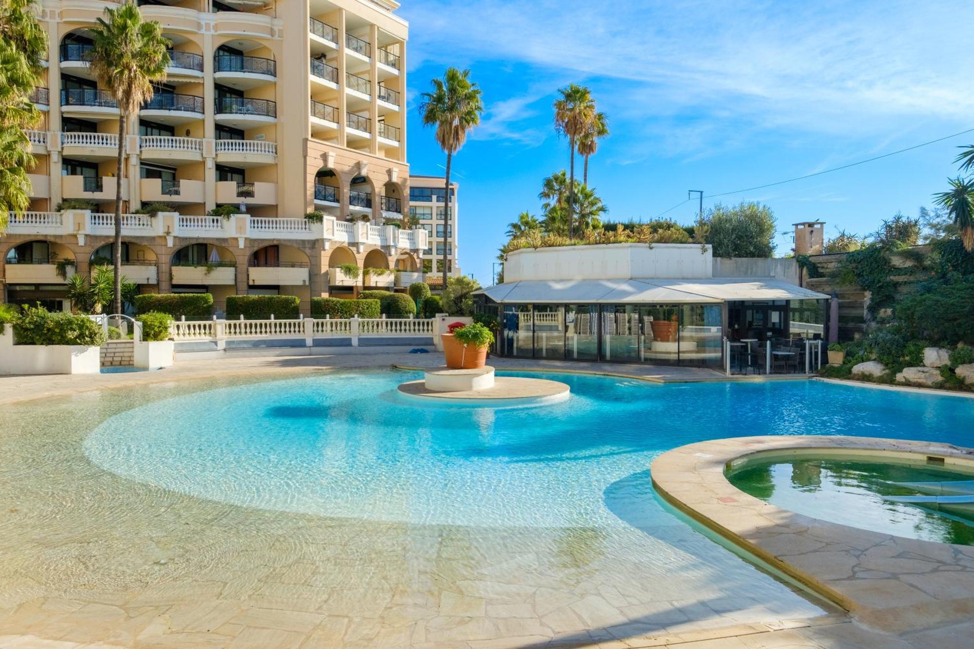 Residhotel Villa Maupassant Cannes Bagian luar foto