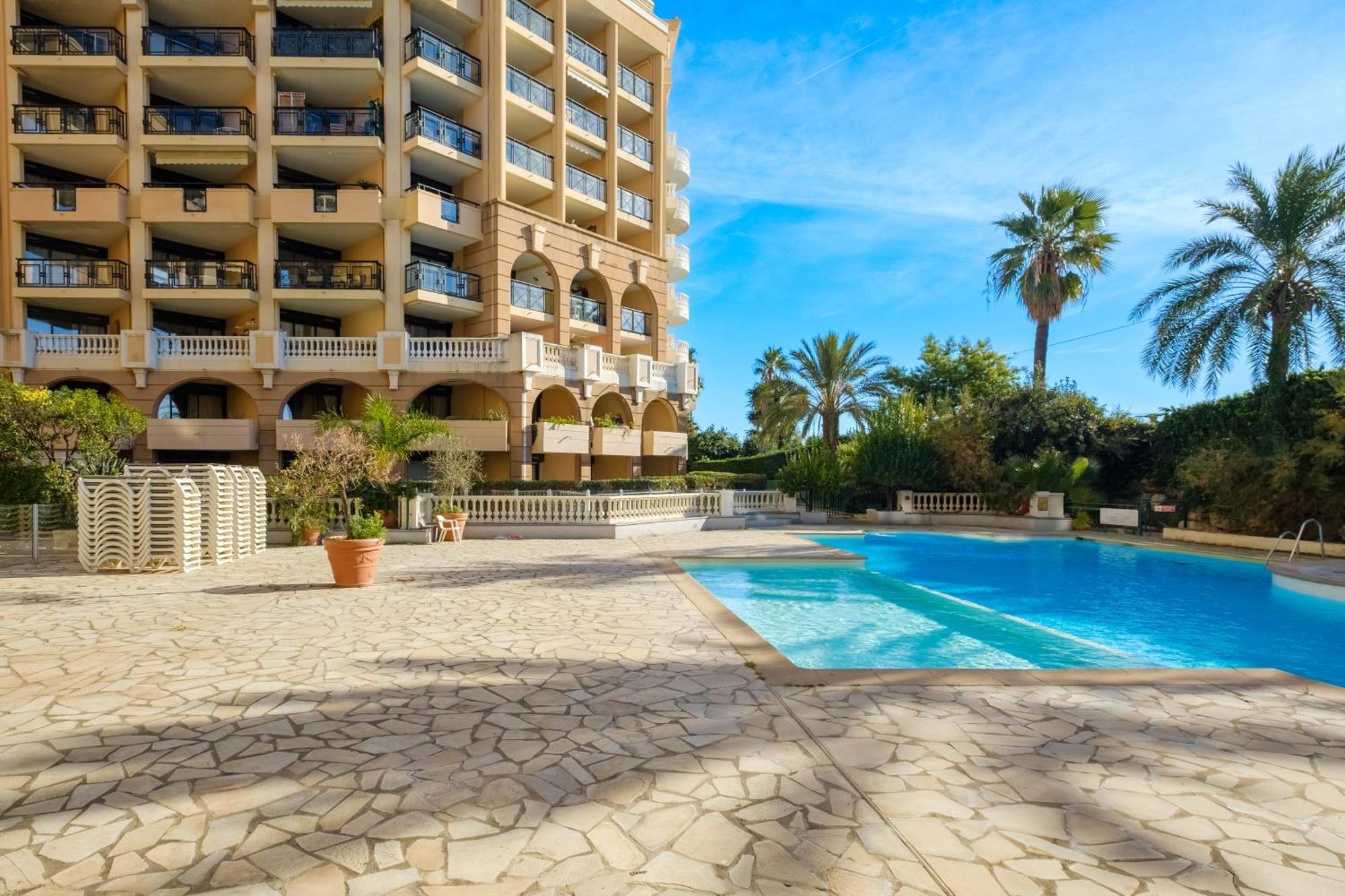 Residhotel Villa Maupassant Cannes Bagian luar foto