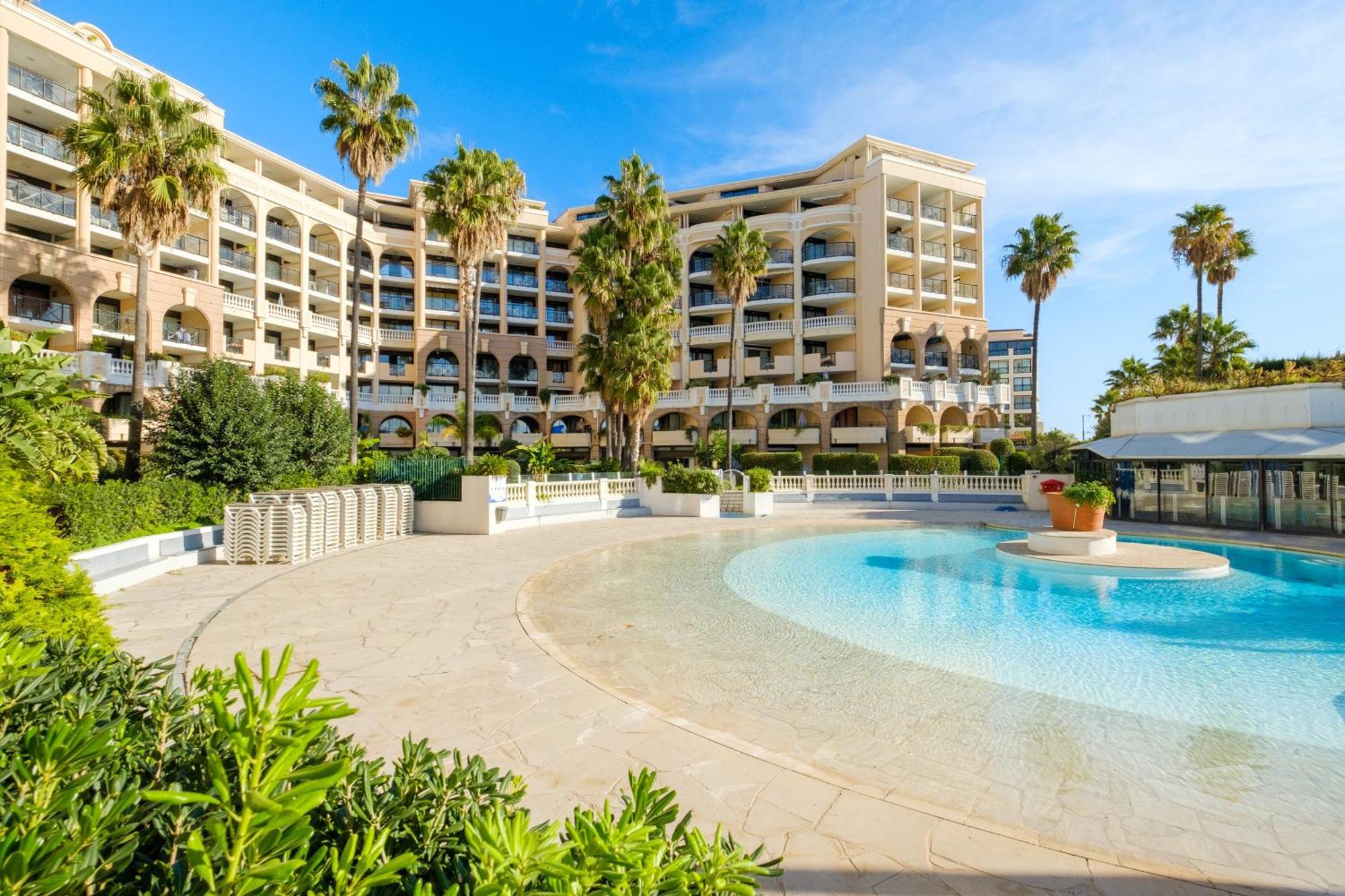Residhotel Villa Maupassant Cannes Bagian luar foto