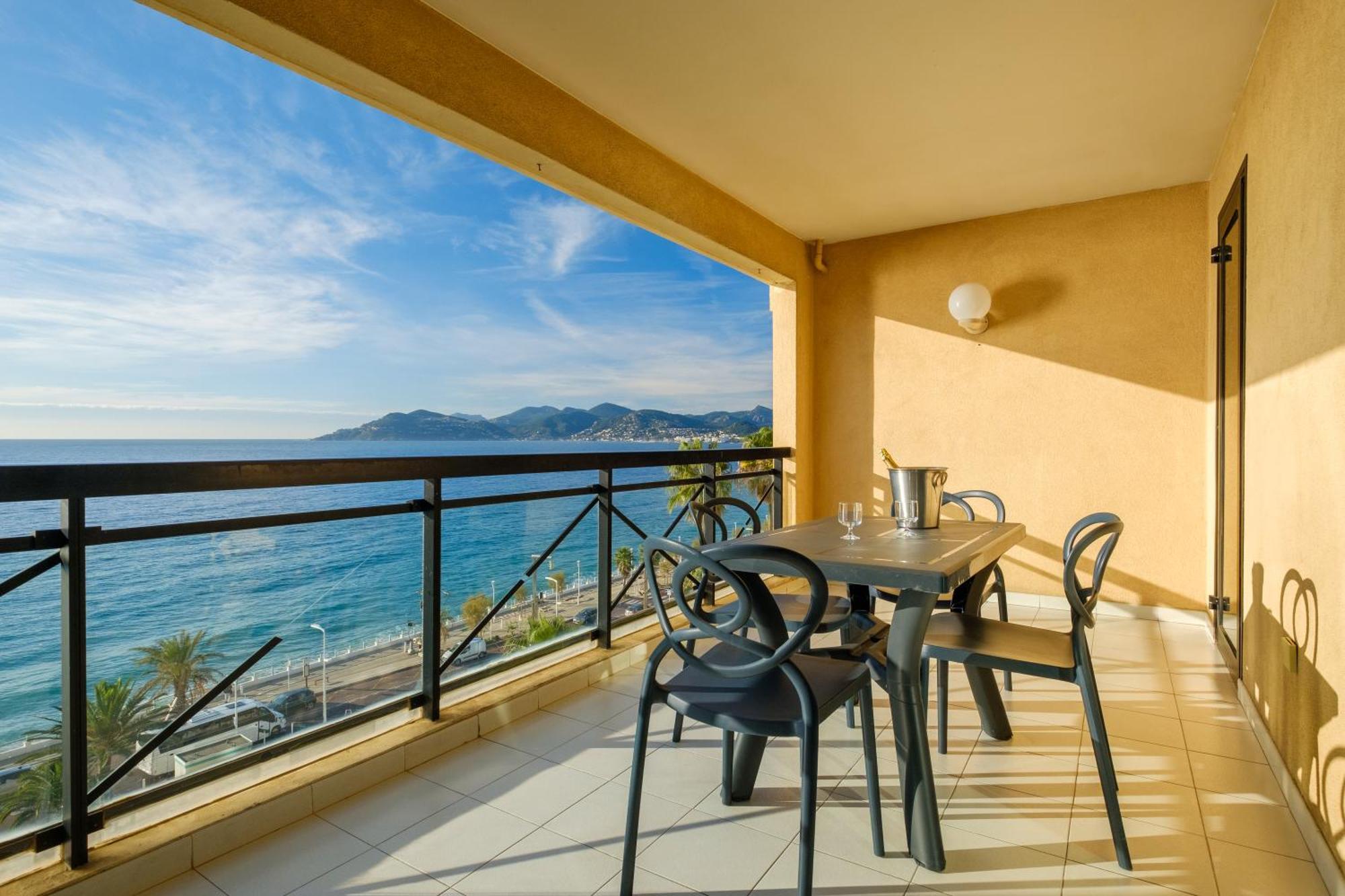 Residhotel Villa Maupassant Cannes Bagian luar foto