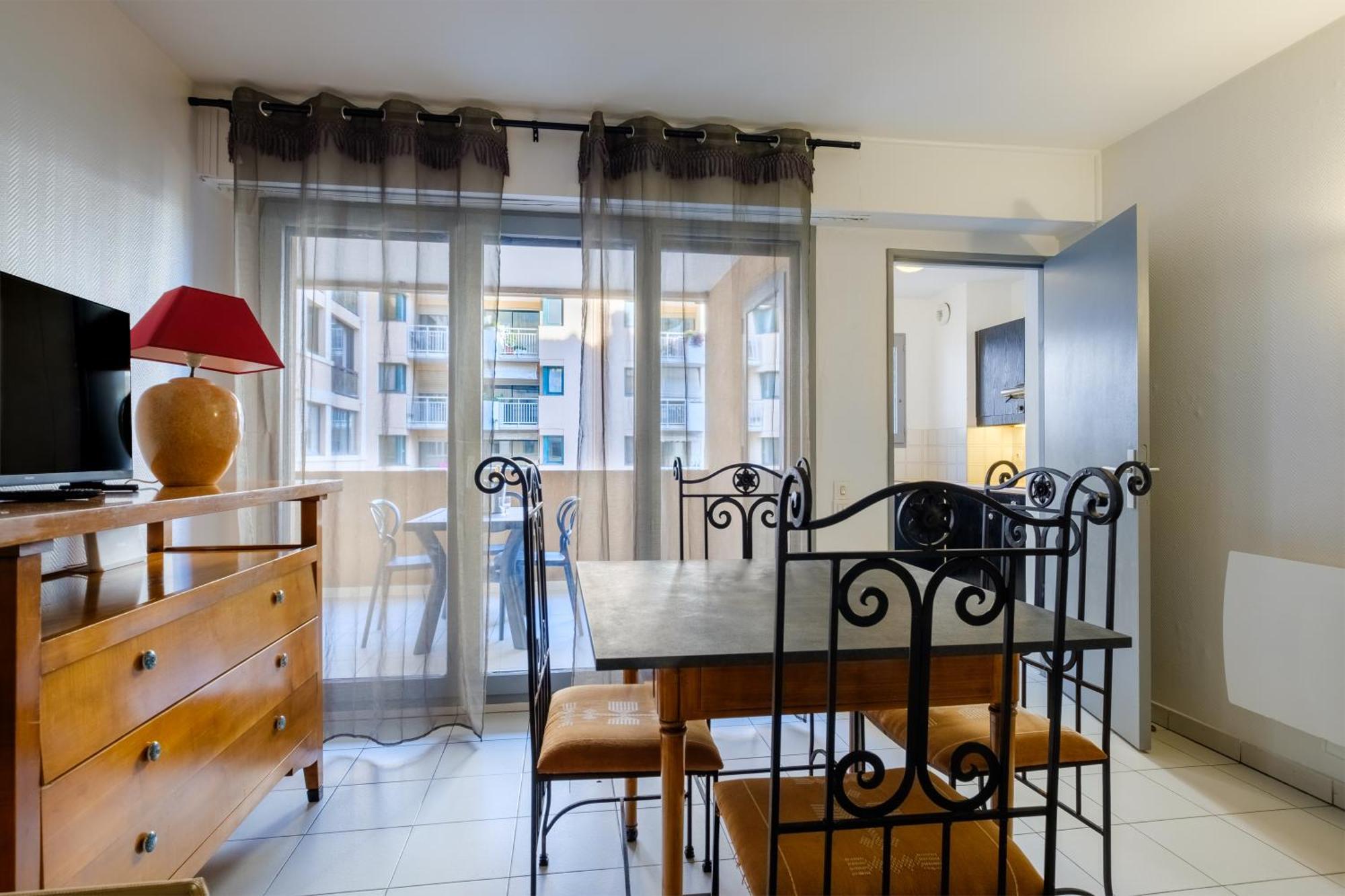 Residhotel Villa Maupassant Cannes Bagian luar foto