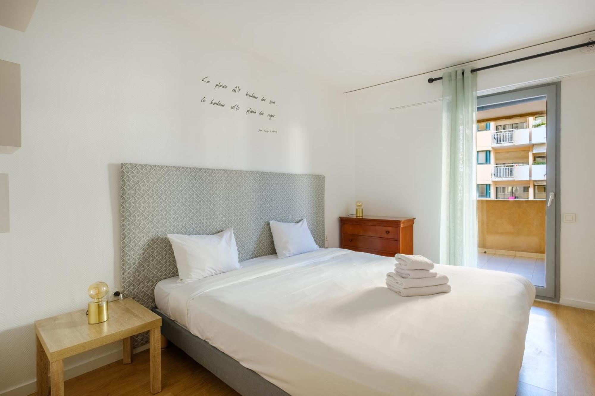 Residhotel Villa Maupassant Cannes Bagian luar foto